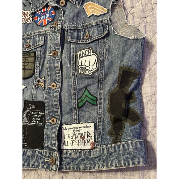 Jean Jacket Vest Rock Punk Patches L Denim Gap Studded Handmade Band Concert - Picture 2 of 11